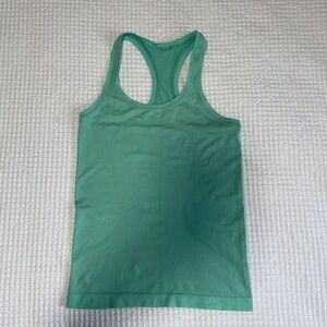 Lululemon Swiftly Tech Racerback Tank Top 2.0 Hip Length -  size 6